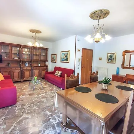 Abruzzo 8 Pax Con Due Posti Auto Апартаменты *