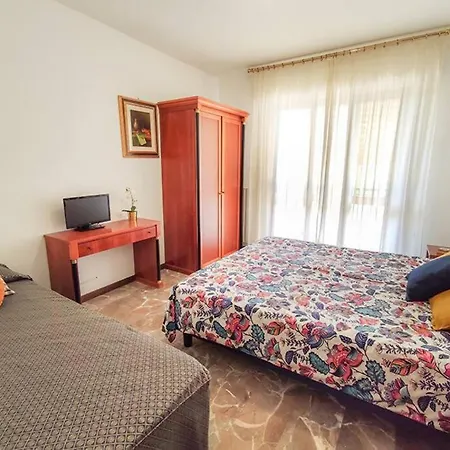 Апартаменты Abruzzo 8 Pax Con Due Posti Auto