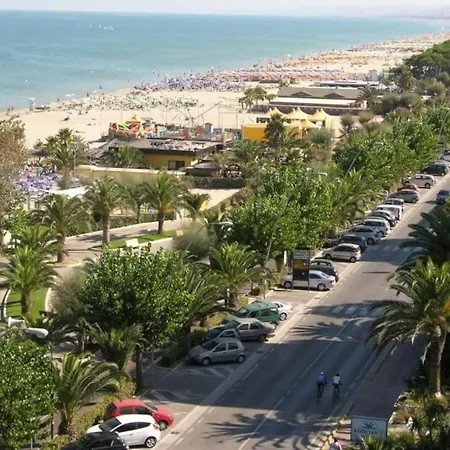 Апартаменты Abruzzo 8 Pax Con Due Posti Auto Альба-Адриатика