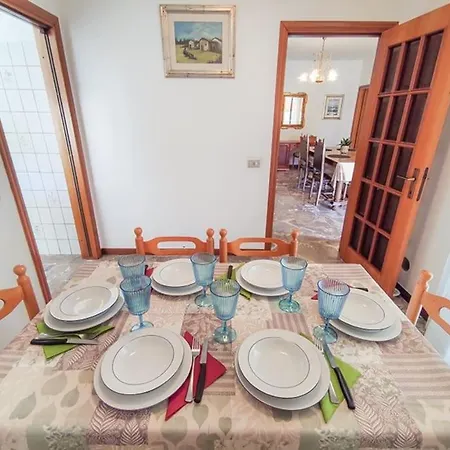 Abruzzo 8 Pax Con Due Posti Auto Apartmán